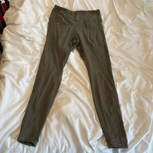 Green leggings with pockets !!!!!